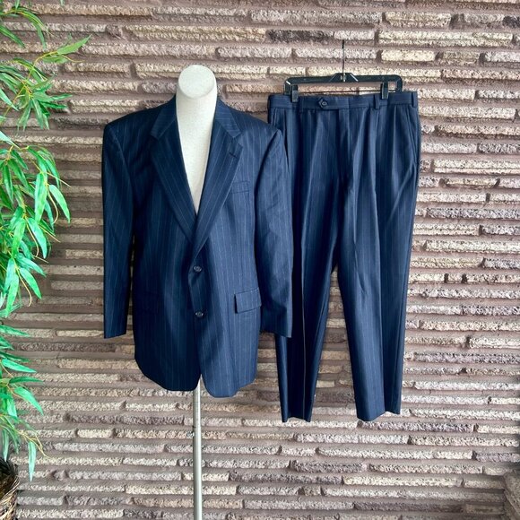 Hart Schaffner Marx Gold Trumpeter Dark Navy Pinstripe Wool Suit Size 42 R - Picture 12 of 12